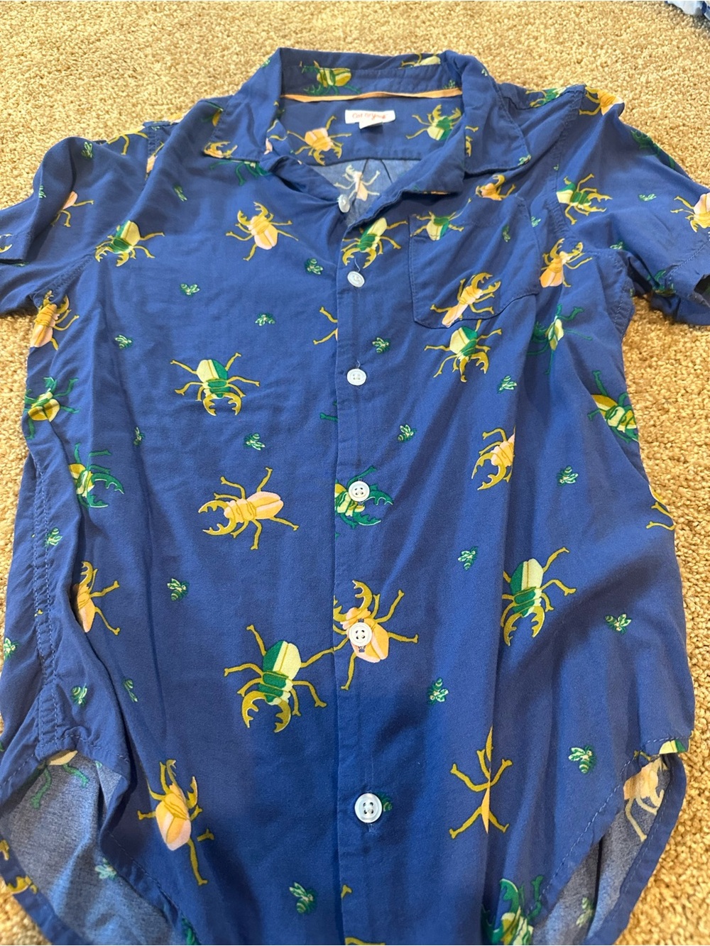 Boys Blue Short-Sleeve Button-Up Shirt with Yellow Beetle Print pre owned